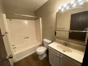 Colony West Townhomes in Watertown, SD - Bathroom