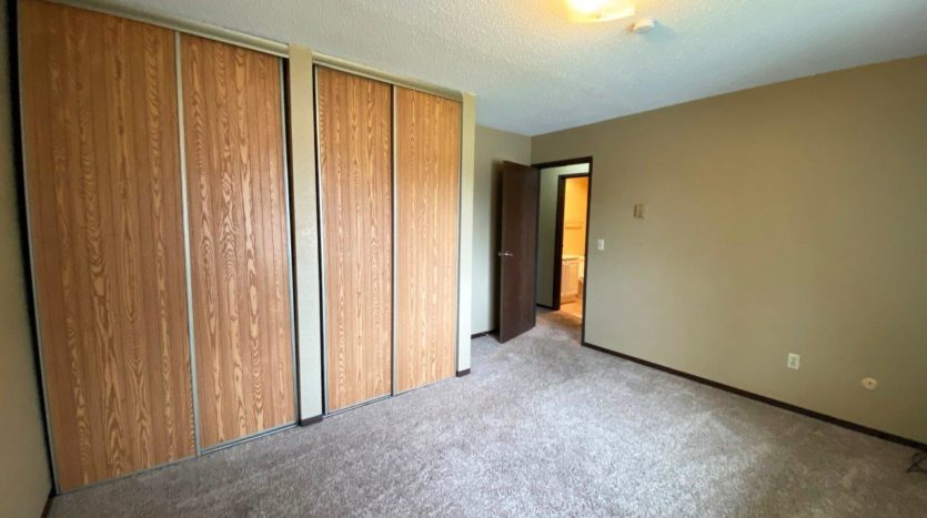 Colony West Townhomes in Watertown, SD - Bedroom 1 (Alternative Layout)