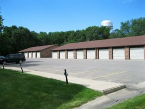 Briarwood Apartments in Brookings, SD - Garages