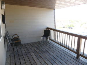 Lakeview Terrace Apartments in Chamberlain, SD - Community Deck Area