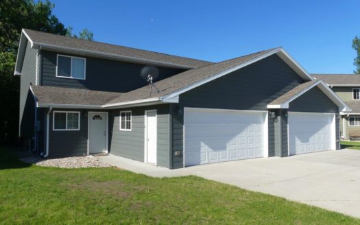 Ideal Twinhomes in Brookings, SD - Exterior