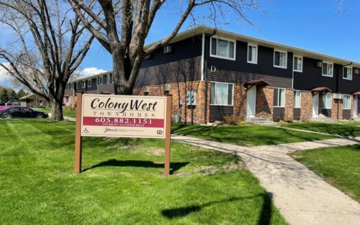 Colony West Townhomes in Watertown, SD - Featured Image