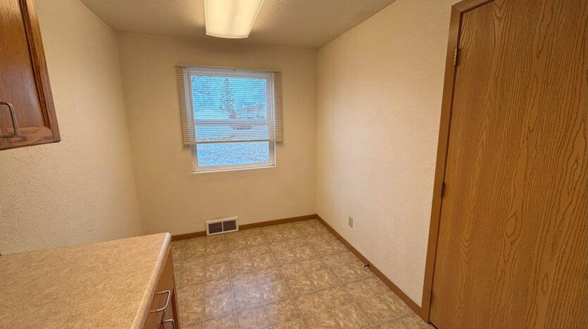 721 14th Avenue in Brookings, SD - Dining Area