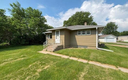 323 Samara Ave House in Volga, SD - Featured Image
