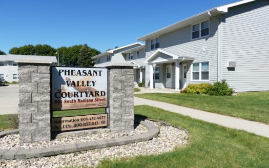 Pheasant Valley Courtyard Townhomes in Milbank, SD - Building Exterior