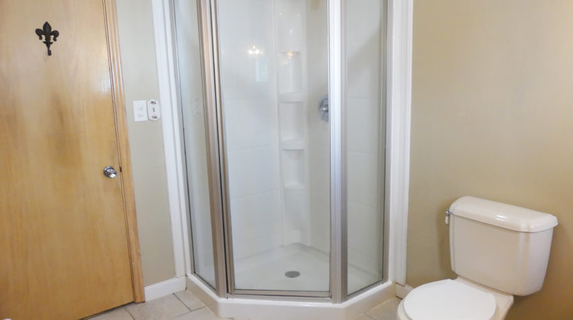 805 6th Street in Brookings, SD - Shower