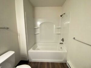Clairview Apartments in Brookings, SD - 1 Bedroom Apartment Bathtub and Shower