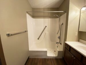 Briarwood Apartments in Brookings, SD - Bathroom Shower