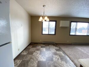 Lincoln Arms Apartments in Madison, SD - Dining Room