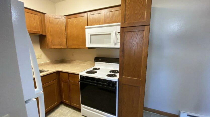 Madison Arms Apartments in Madison, SD - Kitchen 2