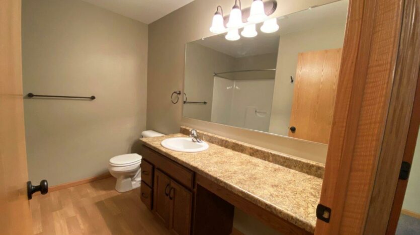 Tiyata Place Apartments in Brookings, SD - Main Bathroom Vanity