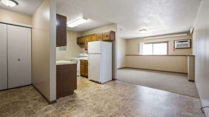 Lake Area Apartments in Watertown, SD - 1 Bedroom Entry