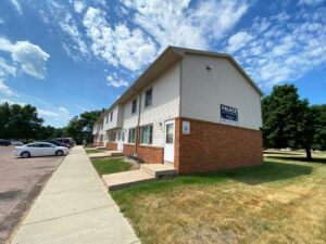 Palace Apartments & Townhomes in Mitchell, SD - Exterior3