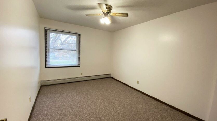 Palace Apartments & Townhomes in Mitchell, SD - 1 Bedroom Apartment Bedroom