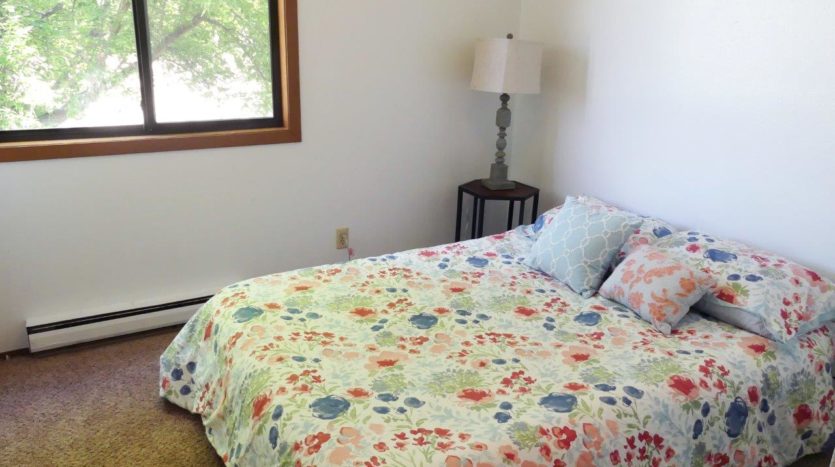 Kanyon Krossing Apartments in Miller, SD - Bedroom 2
