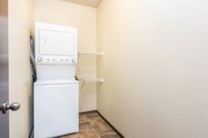 Edgerton Apartments in Mitchell, SD-1Bed 1Bath-Laundry