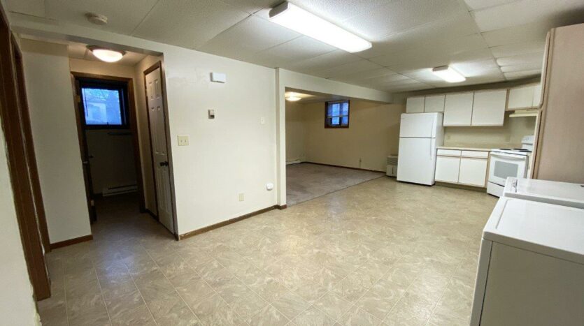 318 1/2 7th Ave South in Brookings, SD - Lower Unit Entry View