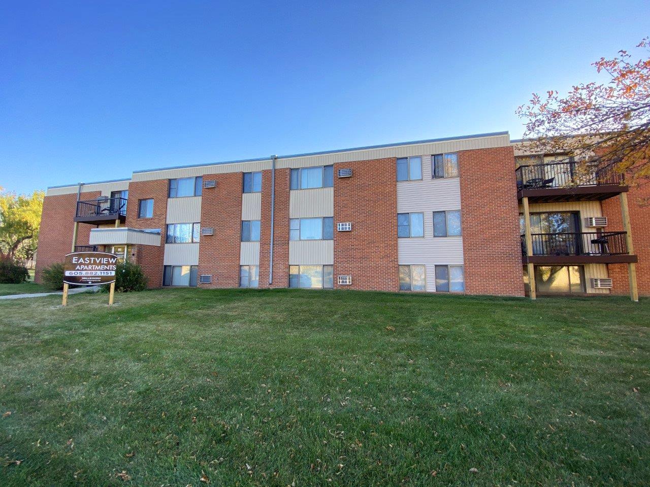 Eastview Apartments in Watertown, SD | Mills Property ManagementMills