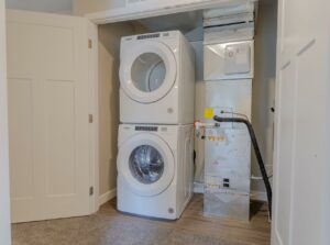 Fox Run Townhomes in Yankton, SD - 3 Bed Upper Level Laundry