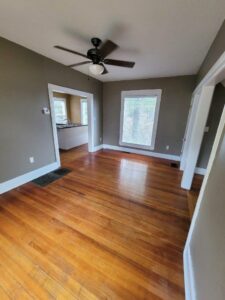 219 W Beebe Ave in Chamberlain, SD - Dining Room