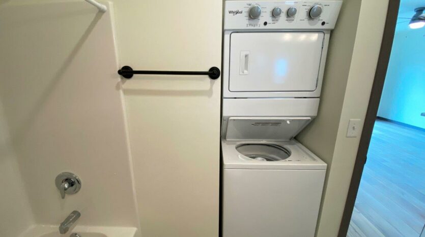 Flats on 8th in Watertown, SD - 1 Bedroom Apartment Laundry