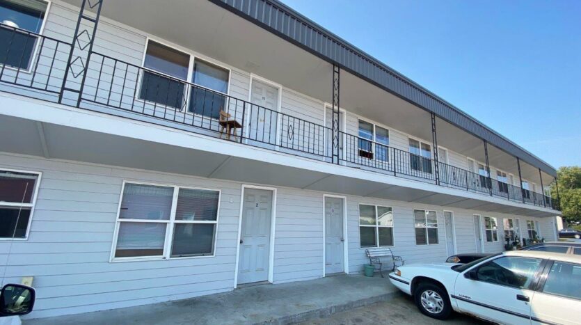 Main St. Apartments in Mitchell, SD - Exterior3