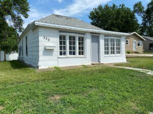 322 N Catherine in Madison, SD - Featured Image