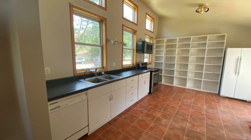 615 N Lee in Madison, SD - Kitchen View 1