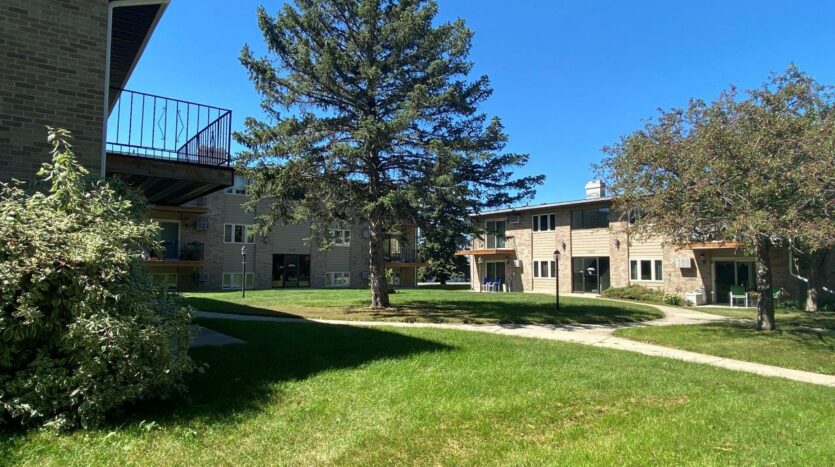 Westgate Apartments in Brookings, SD - Exterior 2