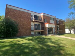 Brooks Manor Apartments in Brookings, SD - Featured Image