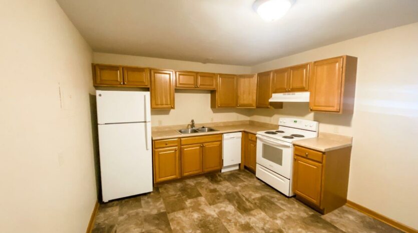 Westgate Apartments in Brookings, SD - 1047 Kitchen