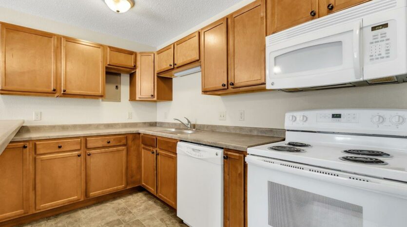 Karolyn Apartments in Brookings SD - Kitchen 3