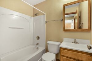 Karolyn Apartments in Brookings SD - Bathroom