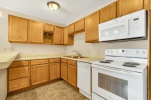 Karolyn Apartments in Brookings SD - Kitchen 2