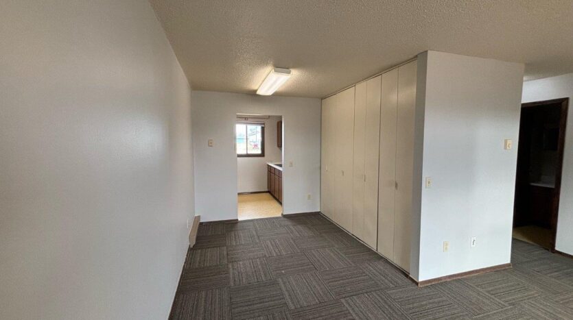 Deuel Manor Apartments in Toronto, SD - Dining Area