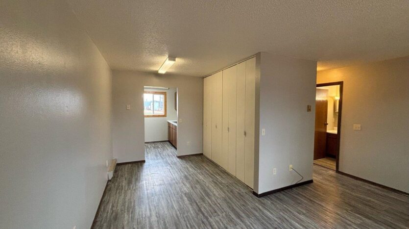 Deuel Manor Apartments in Astoria, SD - Dining Area