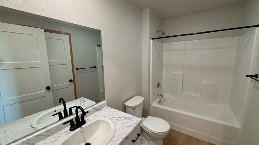 Redbird Meadows Ph I 2 Bedroom in Hayti, SD - Bathroom