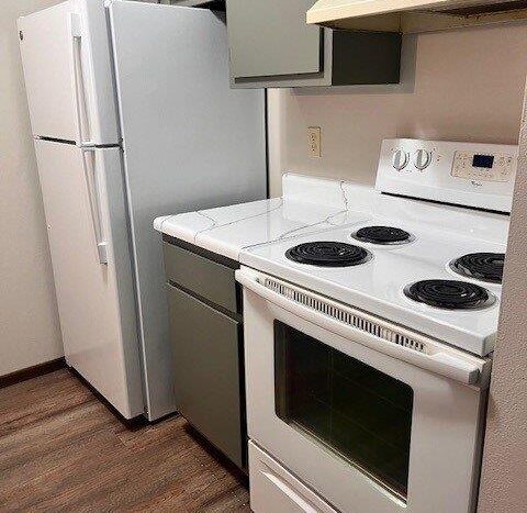 Walsen Apartments in Lennox, SD - Kitchen View 1