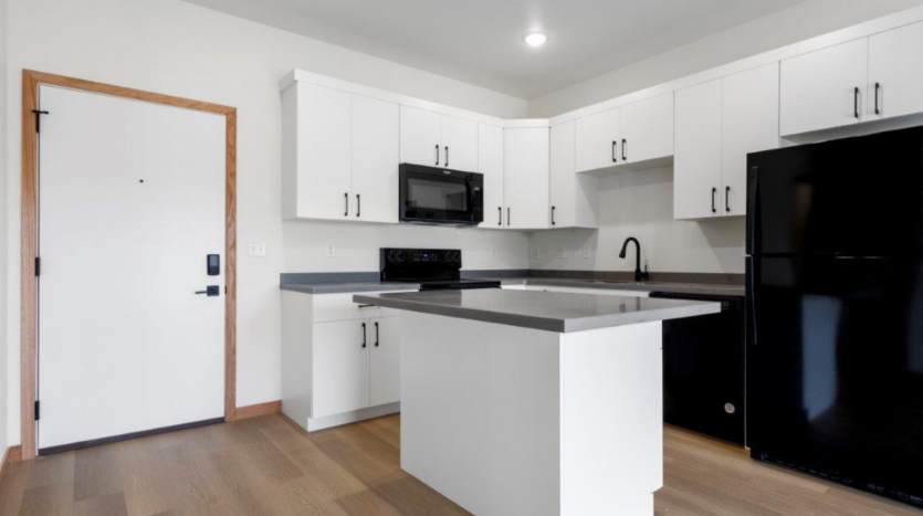 The Links in Yankton, SD - *example 1 bedroom entry