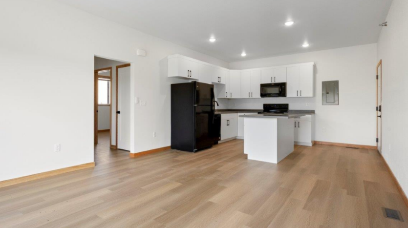 The Links in Yankton, SD - *example 2 bedroom entry view
