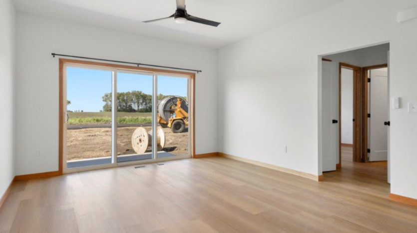 The Links in Yankton, SD - *example 2 bedroom living room