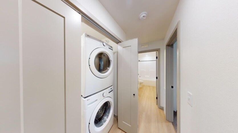 Sioux Village in Brookings SD - 3 Bedroom + 2 Bathroom - Laundry