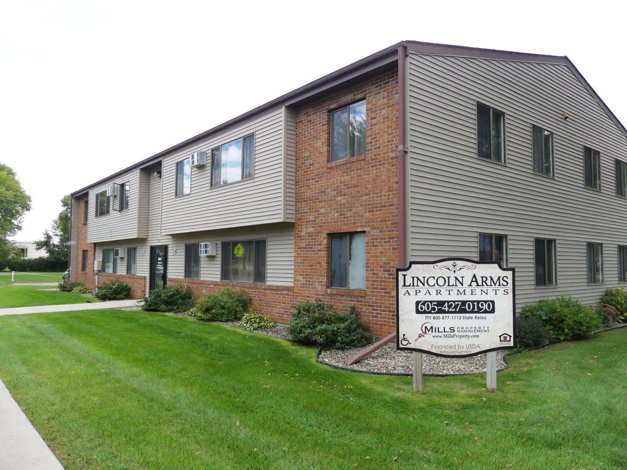 Lincoln Arms Apartments