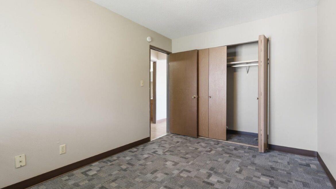 Brooks Manor Apartments in Brookings, SD - Bedroom 2 Closet
