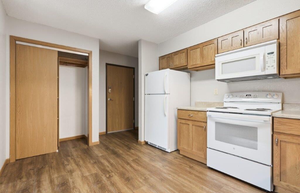 Campus View Apartments in Brookings, SD - (2 Bed)-03