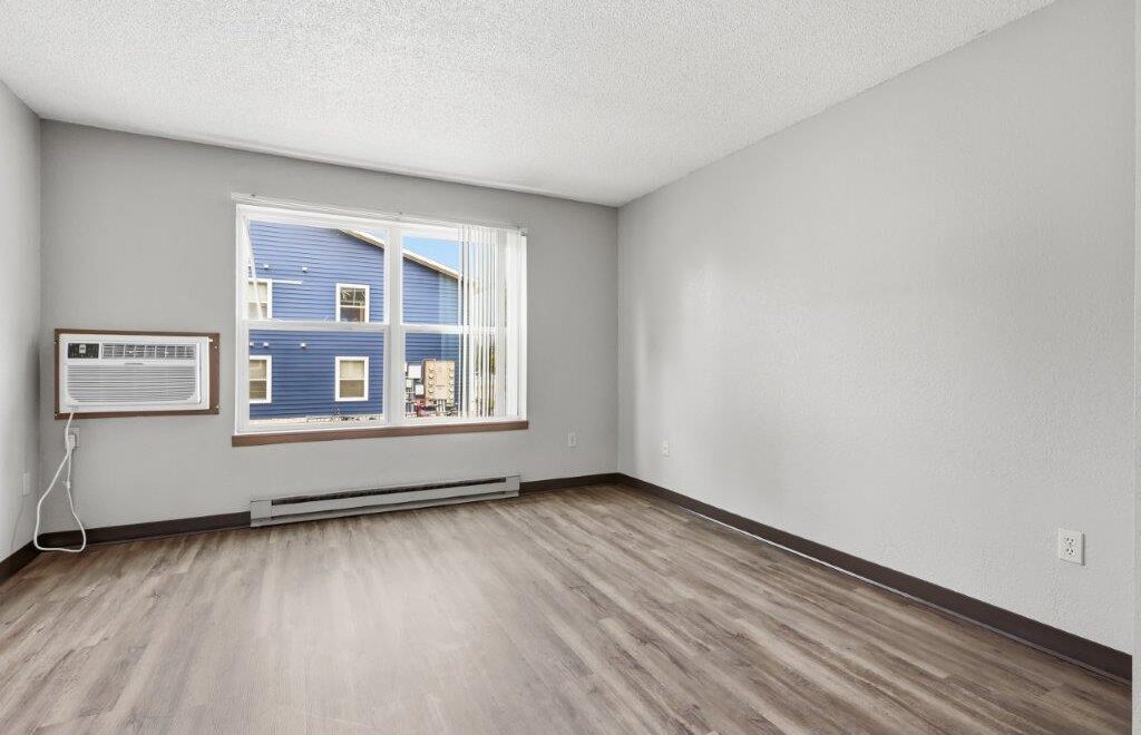 Campus View Apartments in Brookings, SD - (3 Bed)-04