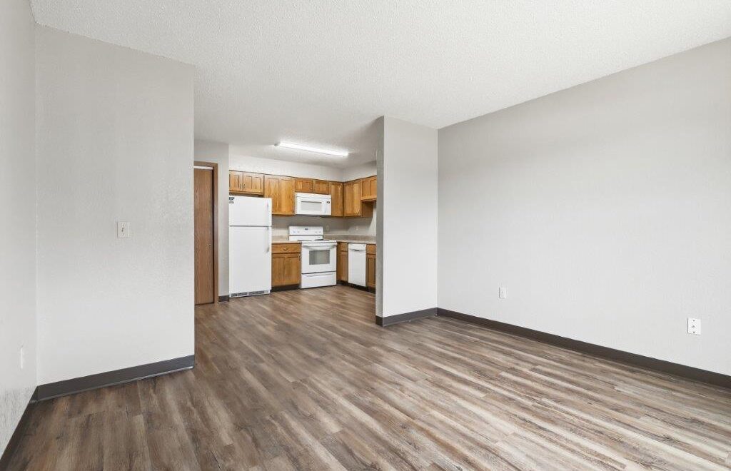 Campus View Apartments in Brookings, SD - (3 Bed)-05