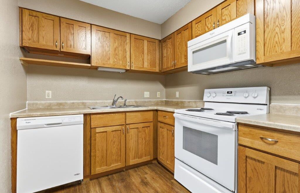 Campus View Apartments in Brookings, SD - (4 Bed)-03