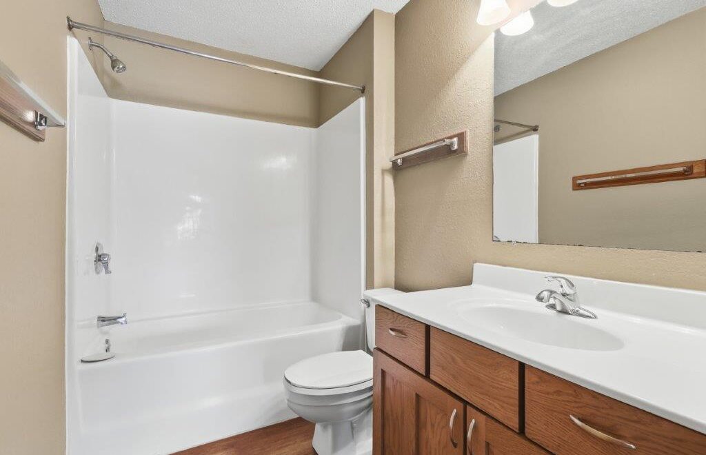 Campus View Apartments in Brookings, SD - (4 Bed)-10