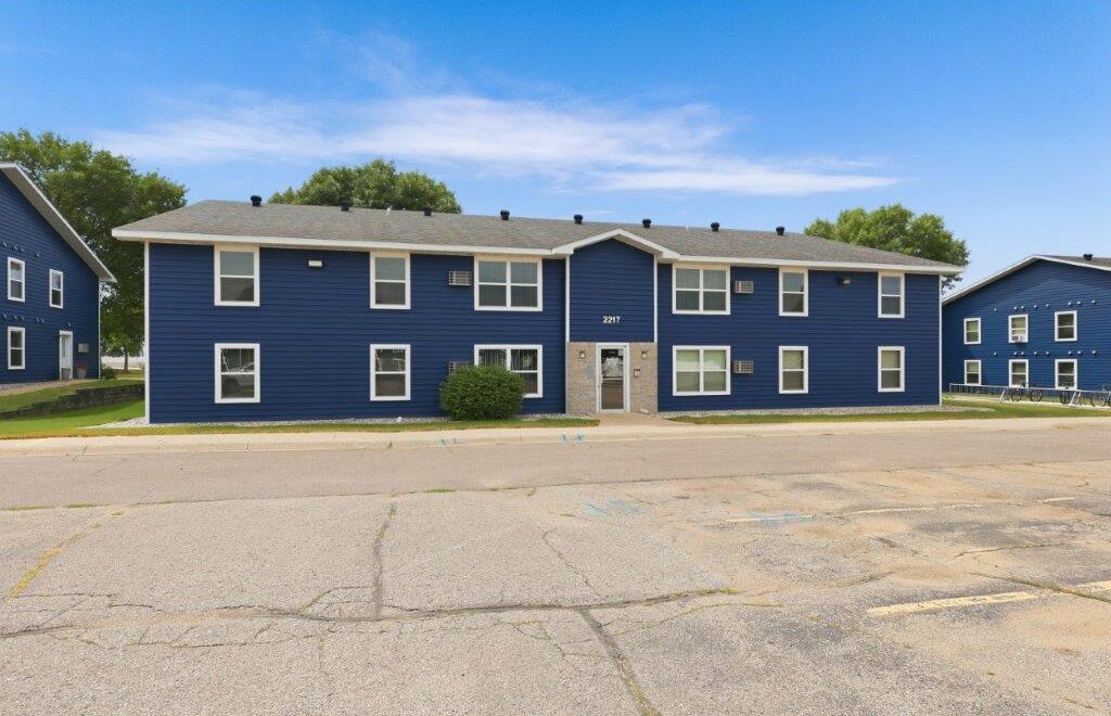 Campus View Apartments in Brookings, SD - Exterior 01 (2026)